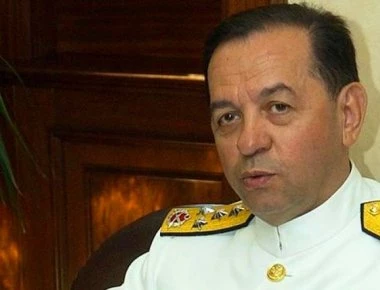 Πέθανε ο «πατέρας» του σύγχρονου τουρκικού Ναυτικού - Τι είχε πει για Λωζάνη και Ιμια ο Οζντάν Ορνέκ